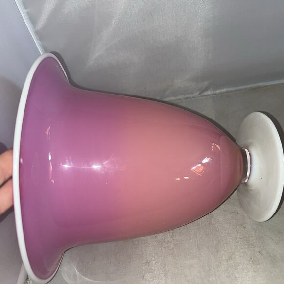 Steuben Pink Rosaline Alabaster Centerpiece Footed Flared Vase 8.25” - Picture 5 of 6